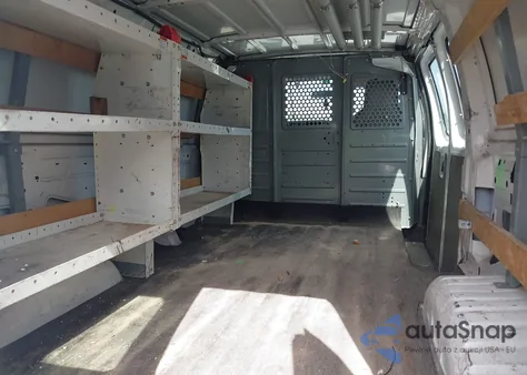 2013 Ford E-250 Commercial z USA, uszkodzony, nr VIN 1FTNE2EW4DDB21158